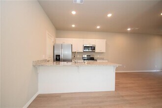 1508 SW Casuarina Dr in Bentonville, AR - Building Photo - Building Photo