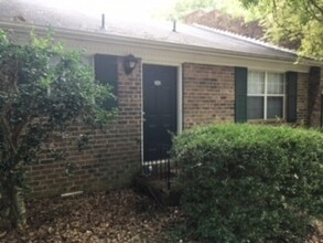 242 Sleepy Creek Dr in Athens, GA - Foto de edificio - Building Photo