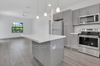 630 NE 14th Ct in Fort Lauderdale, FL - Building Photo - Building Photo