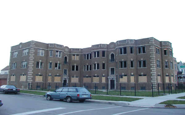 3800 N Troy St in Chicago, IL - Building Photo