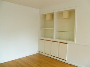 848 Huntington Ave, Unit 2 in Boston, MA - Building Photo - Building Photo
