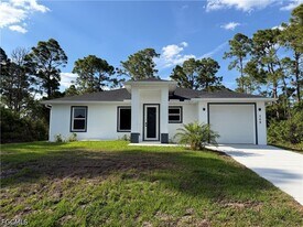 759 Cane St E in Lehigh Acres, FL - Building Photo