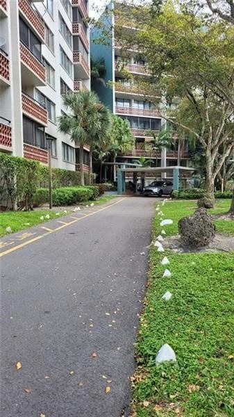 property at 4222 Inverrary Blvd