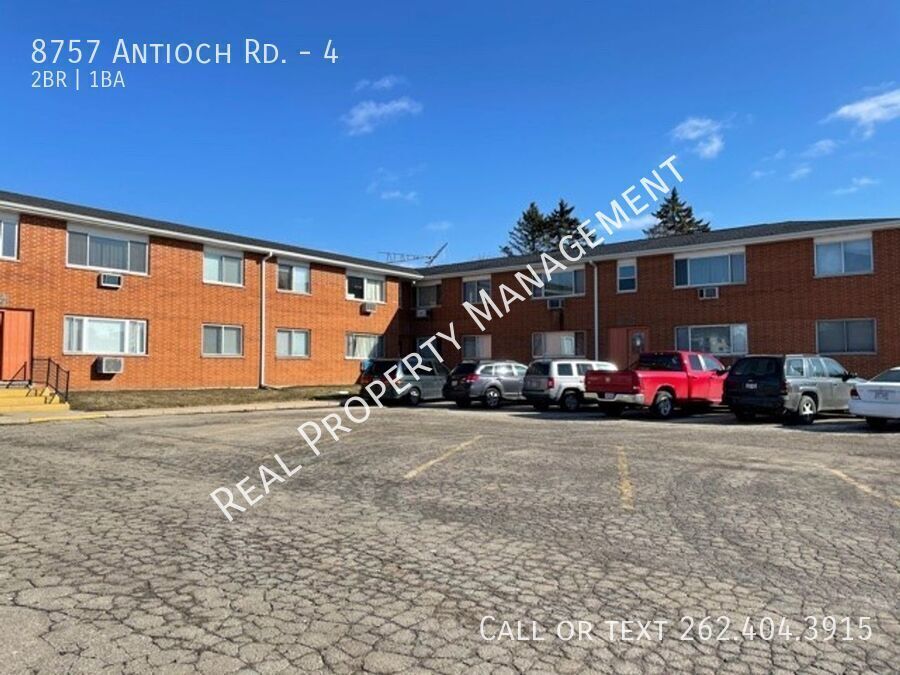 8757 Antioch Rd-Unit -4 in Salem, WI - Building Photo