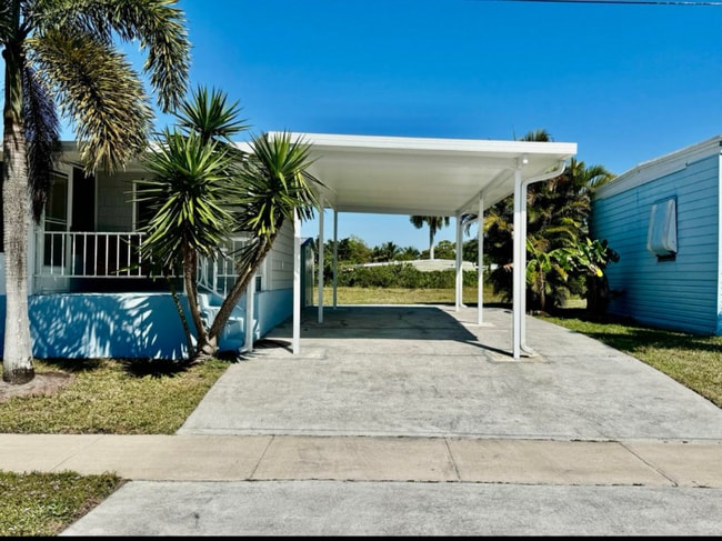 property at 4385 Mockingbird Dr