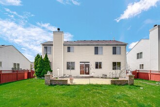 1998 Conway Ln in Aurora, IL - Building Photo - Building Photo