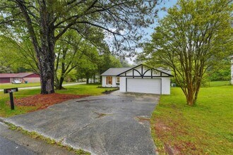 6570 Kimberly Mill Rd in Atlanta, GA - Building Photo - Building Photo