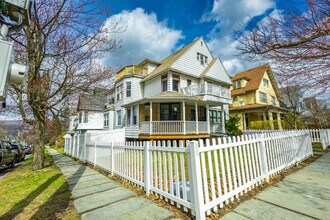601 Clay Ave, Unit 3 in Scranton, PA - Foto de edificio - Building Photo