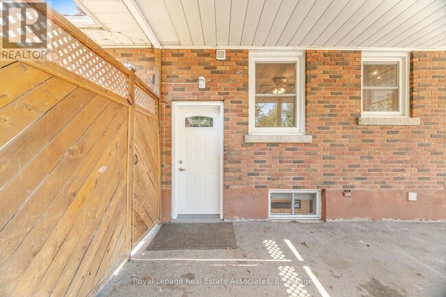 property at 319 Grantham Ave