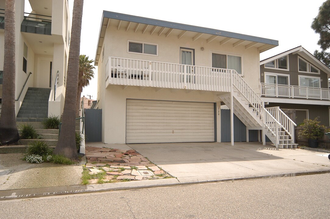 120 Sta Rosa/121 Highlnd in Oxnard, CA - Building Photo