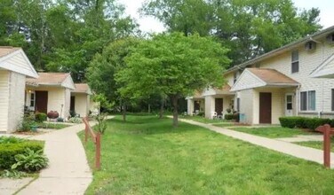 1008 Hayden Pl in Logan, OH - Building Photo - Building Photo