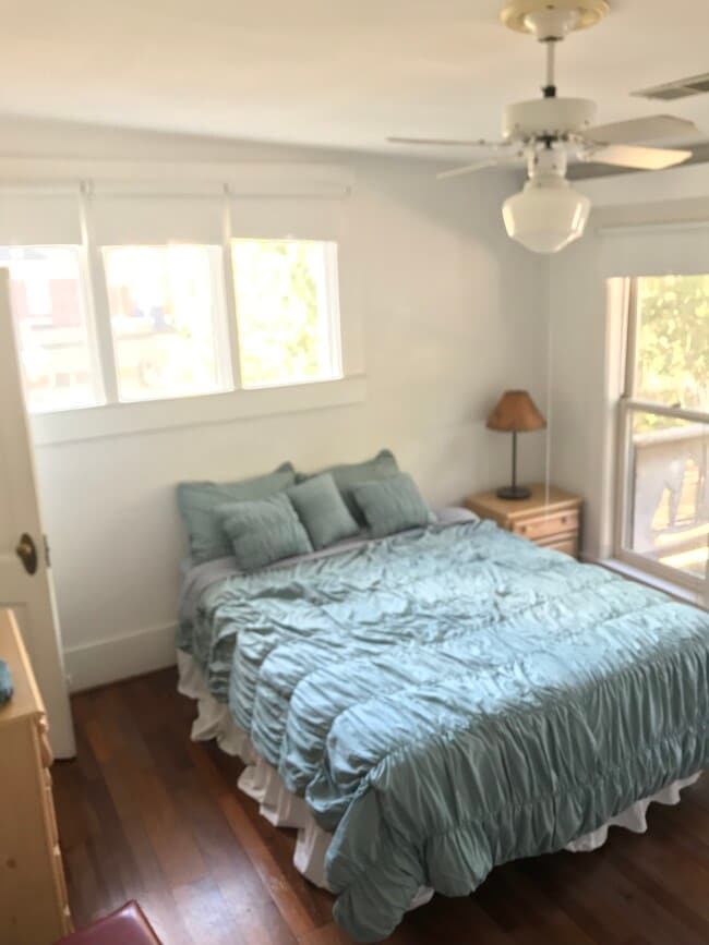 property at 870 Greenwood Ave NE