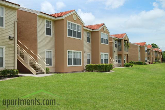 Woodlake Apartments in West Palm Beach, FL - Building Photo