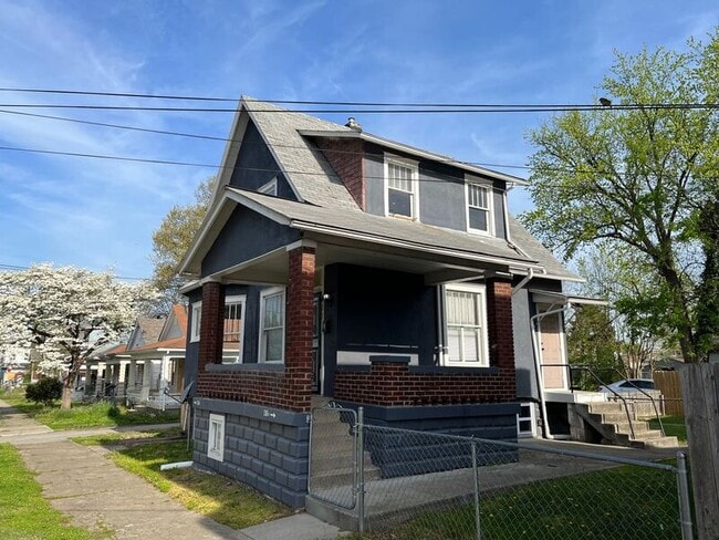 property at 411 M St
