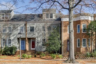 430 W Princess Anne Rd, Unit 1607 in Norfolk, VA - Building Photo - Building Photo