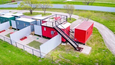 6449 S Interstate 35 in Gainesville, TX - Building Photo - Building Photo