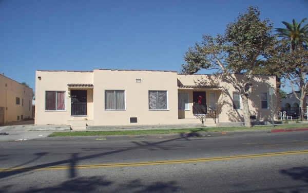 6401-6409 Hooper St in Los Angeles, CA - Building Photo