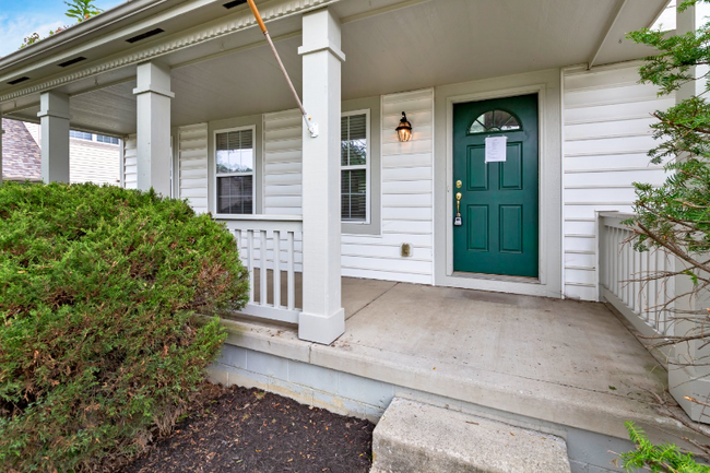 8056 Bellow Park Dr in Reynoldsburg, OH - Building Photo - Building Photo
