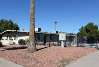 6638-6644 E Cheery Lynn Rd in Scottsdale, AZ - Building Photo - Building Photo