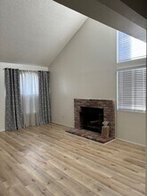 1376 Magnolia Ave in Rohnert Park, CA - Building Photo - Building Photo