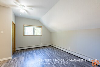 MAIN FLOOR UNIT With Assigned Parking and in Medicine Hat, AB - Building Photo - Building Photo