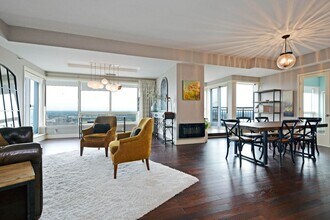 168 6th St E in St. Paul, MN - Building Photo - Building Photo