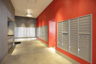 7west in Minneapolis, MN - Building Photo - Interior Photo