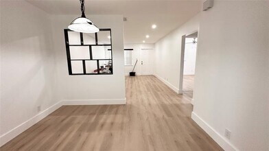 1460 NW 22nd Ct in Fort Lauderdale, FL - Building Photo - Building Photo