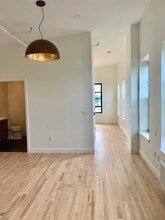 146 Main St, Unit 203 in Saco, ME - Building Photo - Building Photo