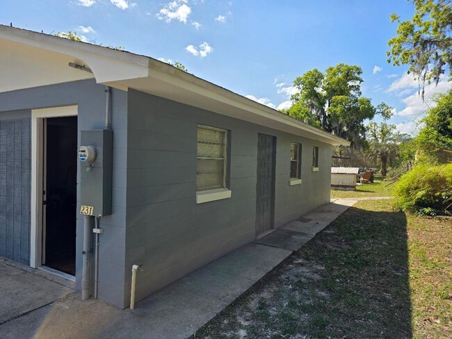 231 Bay St in Hawthorne, FL - Building Photo - Building Photo