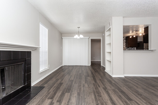 The Broadway Apartment Homes in Garland, TX - Building Photo - Interior Photo