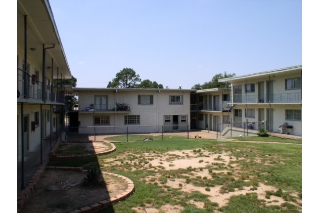 Willow Creek Apartments in Longview, TX - Building Photo - Building Photo