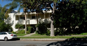 267 S Madison Ave in Pasadena, CA - Building Photo