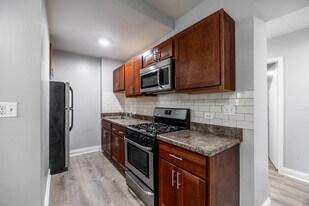 4027 N Kenmore Ave, Unit 101 in Chicago, IL - Building Photo