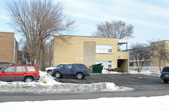 10548 Crown Rd in Franklin Park, IL - Building Photo - Building Photo