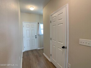 7807 Merchants Way in Jacksonville, FL - Building Photo - Building Photo