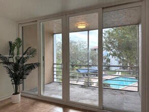 9431 Live Oak Pl in Davie, FL - Building Photo - Building Photo