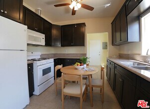 2928 Walton Ave in Los Angeles, CA - Building Photo - Building Photo