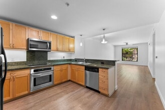 1150 J St, Unit 202 in San Diego, CA - Building Photo - Building Photo