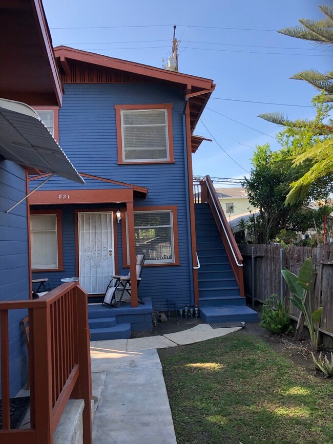 821 1/2 Newport Ave Apartments and Nearby Long Beach Apartments For Rent Long Beach, CA