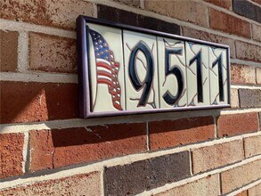 9511 Antigo Dr in St. Louis, MO - Foto de edificio - Building Photo