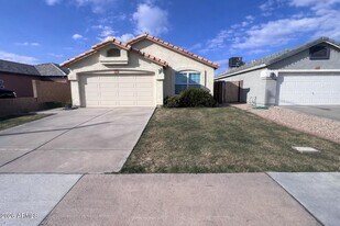 3030 W Rose Garden Ln in Phoenix, AZ - Building Photo