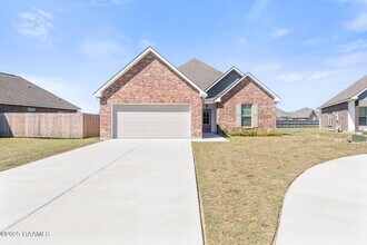 207 Barnsley Dr in Duson, LA - Building Photo - Building Photo