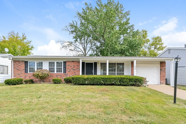 property at 2250 Briarcrest Dr