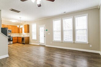 2337 Sapphire Valley Dr in Raleigh, NC - Foto de edificio - Building Photo