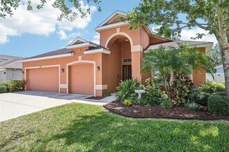 12612 Avelar Creek Dr in Riverview, FL - Building Photo - Building Photo