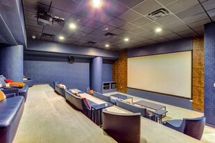 410 N Milwaukee Ave, Unit 2 in Chicago, IL - Building Photo