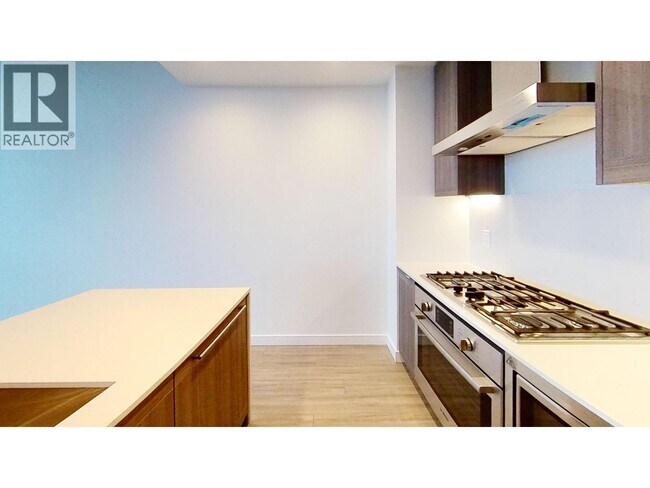 2311 Beta Ave in Burnaby, BC - Building Photo - Building Photo