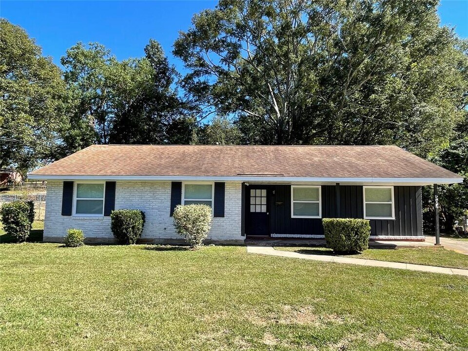 501 Avondale Rd in Montgomery, AL - Building Photo