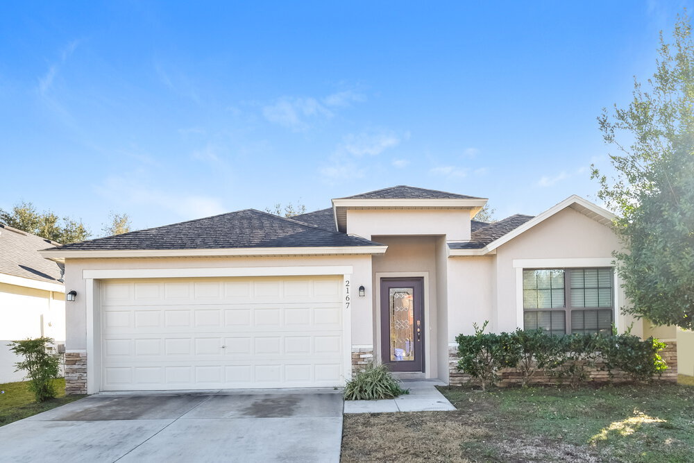 2167 Bexley Dr in Tavares, FL - Building Photo